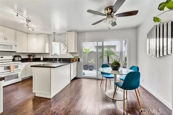 Orange, CA 92869,177 N Singingwood ST 22