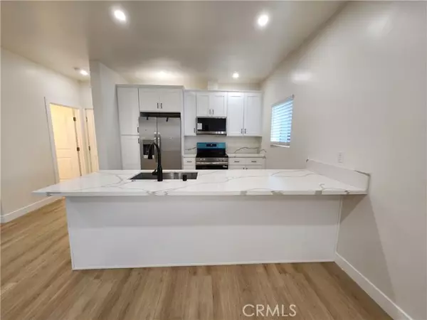 Reseda, CA 91335,18252 SATICOY ST