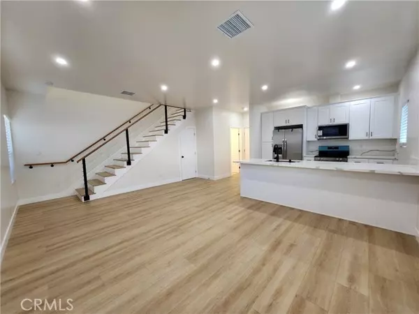 Reseda, CA 91335,18252 SATICOY ST