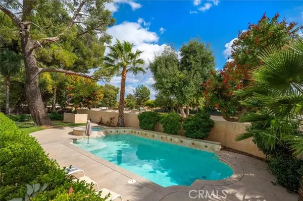 Valencia, CA 91355,25492 Via Dalia