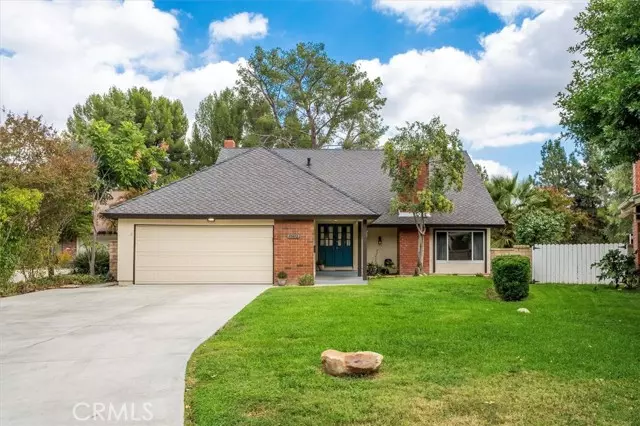 Valencia, CA 91355,25492 Via Dalia