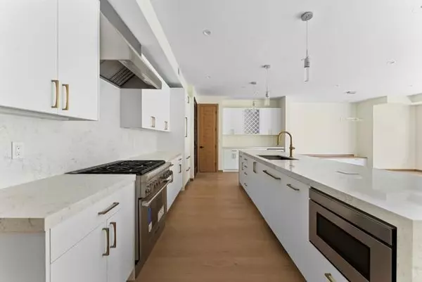 Carlsbad, CA 92008,2670 Roosevelt ST