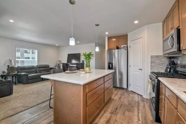 Escondido, CA 92026,2250 N Broadway Spc 7