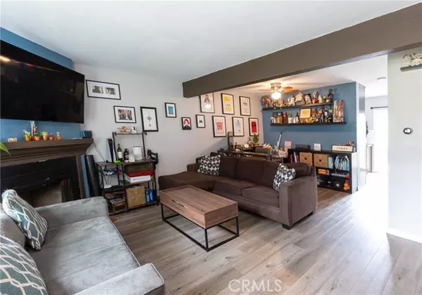 Irvine, CA 92614,67 Greenbough 150