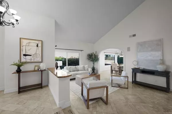 Encinitas, CA 92024,213 Via Palacio