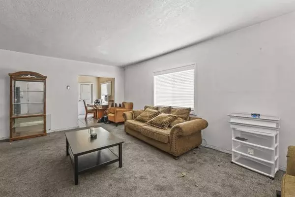 Escondido, CA 92025,127 W 5Th AVE