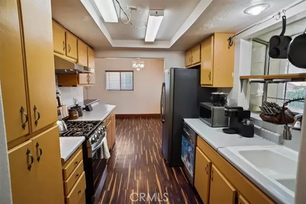 Val Verde, CA 91384,30602 San Martinez RD