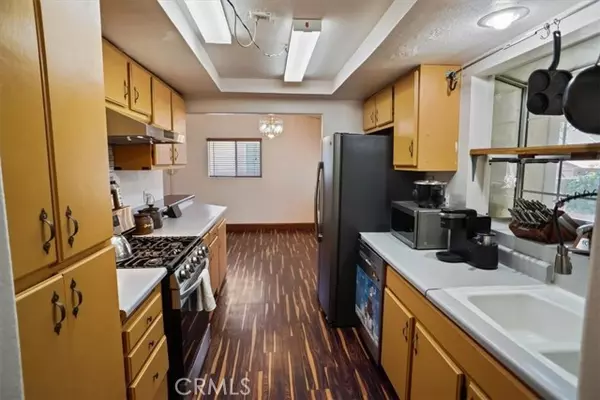 Val Verde, CA 91384,30602 San Martinez RD