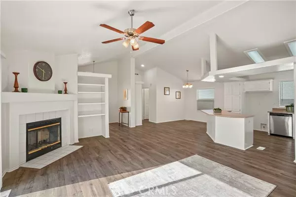 Canyon Country, CA 91351,20208 Northcliff DR