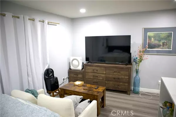 Long Beach, CA 90804,5585 E Pacific Coast