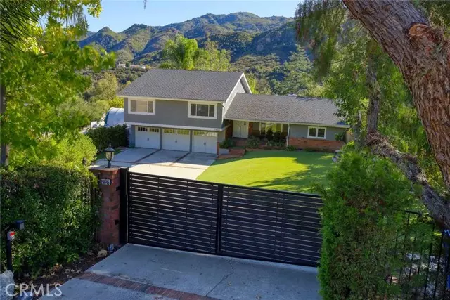 29846 Triunfo DR, Agoura Hills, CA 91301