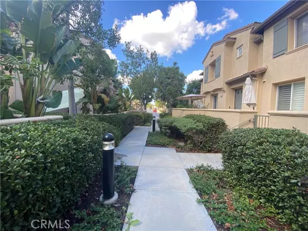 Irvine, CA 92602,111 Sapphire