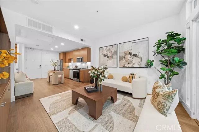 709 E Walnut ST 318, Pasadena, CA 91101