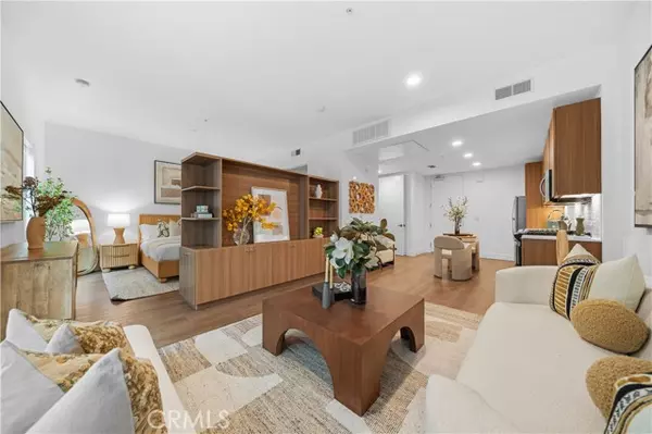 Pasadena, CA 91101,709 E Walnut ST 318