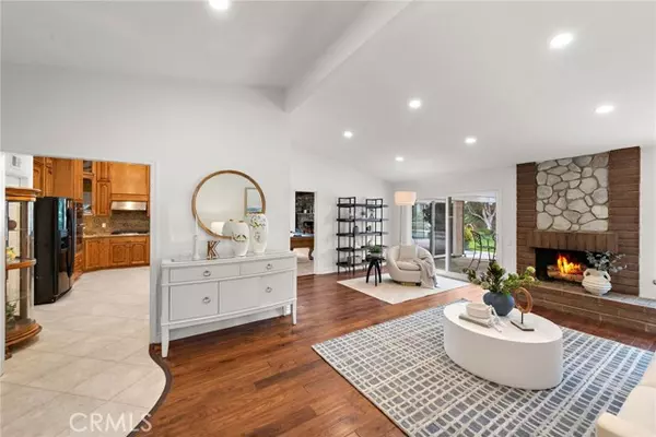 Yorba Linda, CA 92886,4951 Oak Tree CT