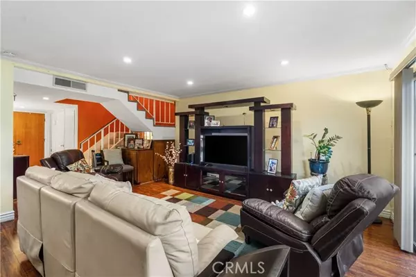 South Gate, CA 90280,5950 Imperial Hwy Unit 35