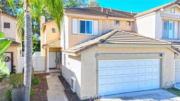 Anaheim Hills, CA 92808,927 S Lone Pine
