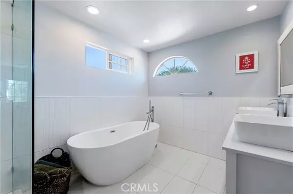 Encino, CA 91436,16762 Otsego