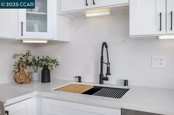 Walnut Creek, CA 94595,1132 Running Springs Rd 10