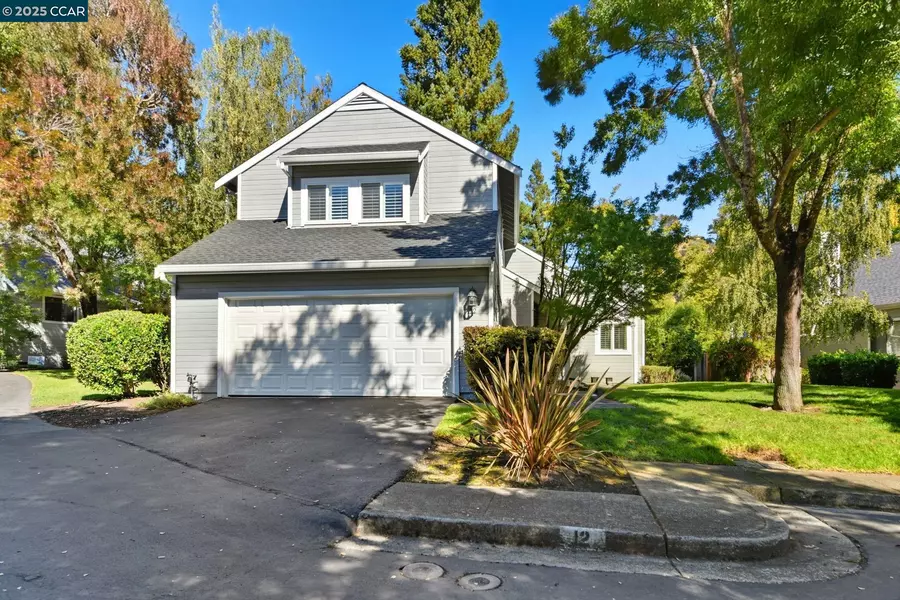 12 Moss Ln, Lafayette, CA 94549