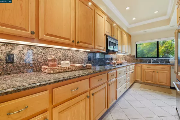 Walnut Creek, CA 94595,3711 Terra Granada Dr 1A