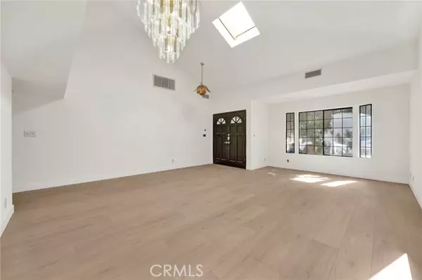 Winnetka, CA 91306,20243 Lanark ST