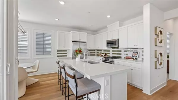 Irvine, CA 92618,209 Yerba