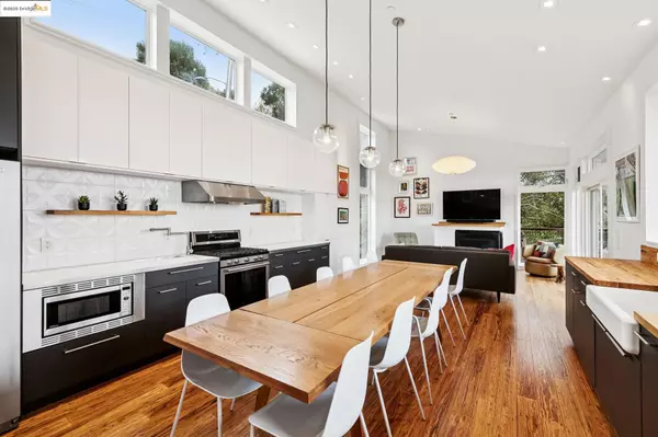 Oakland, CA 94605,4520 Saint Andrews RD