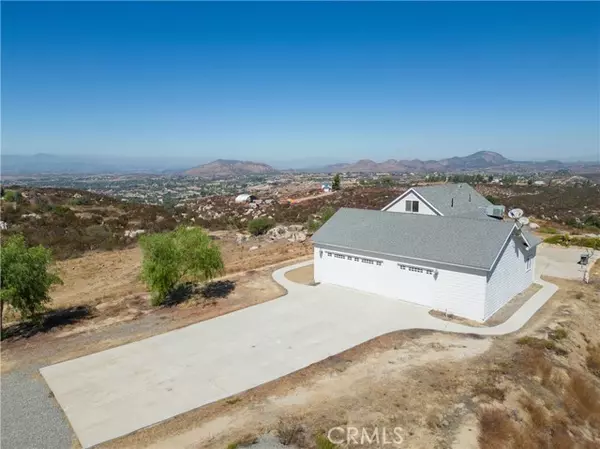 Temecula, CA 92592,39330 Gray Squirrel