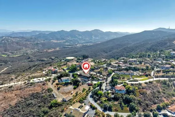 Vista, CA 92084,2335 Mirador