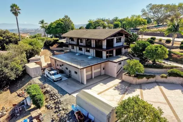 Vista, CA 92084,2335 Mirador