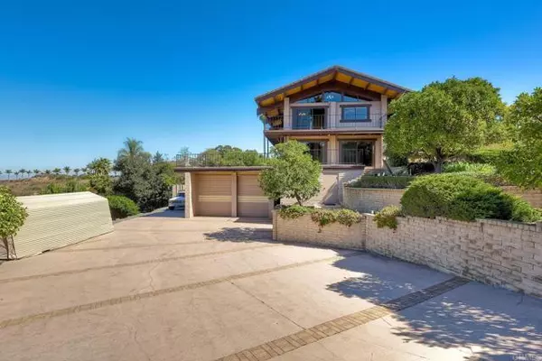 Vista, CA 92084,2335 Mirador