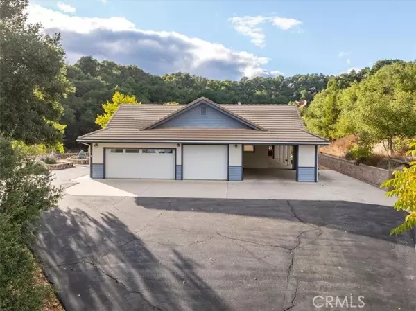 Paso Robles, CA 93446,4242 Las Tablas Willow Creek RD