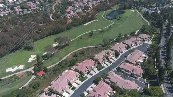 Carlsbad, CA 92011,6905 Avocet CT