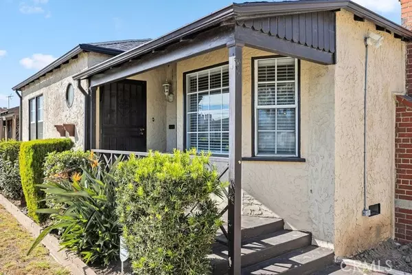 Los Angeles, CA 90047,2027 W 93rd