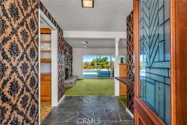 Woodland Hills, CA 91367,23717 Crosson DR