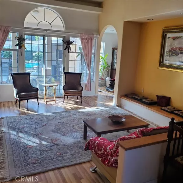 Studio City, CA 91604,12944 Woodbridge