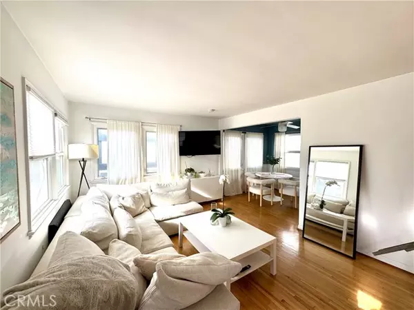 Newport Beach, CA 92663,504 36th 1/2