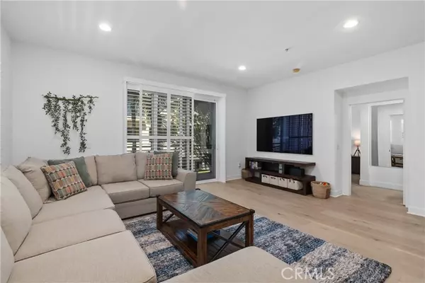 Long Beach, CA 90802,300 E 4th ST 205