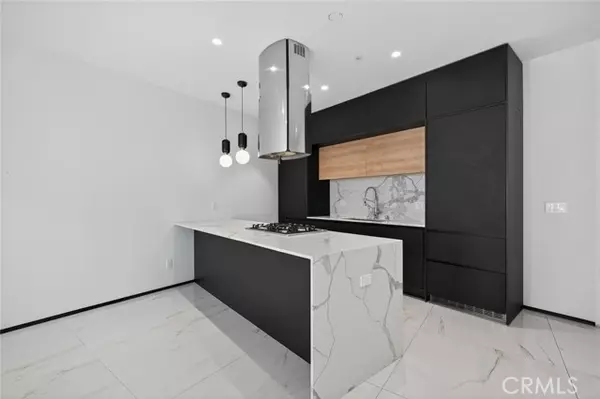 West Hollywood, CA 90069,1253 N Sweetzer 3