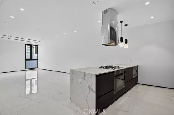 West Hollywood, CA 90069,1253 N Sweetzer 3