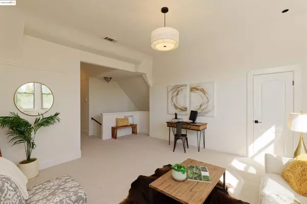 Oakland, CA 94607,1033 Magnolia St