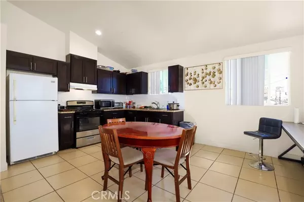 Los Angeles, CA 90044,844 W 78th ST