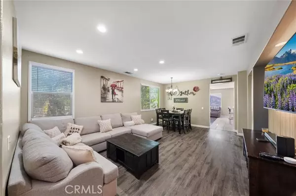 Perris, CA 92571,3738 Almansa