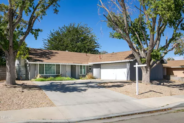 Lancaster, CA 93536,43063 Lemonwood Dr DR