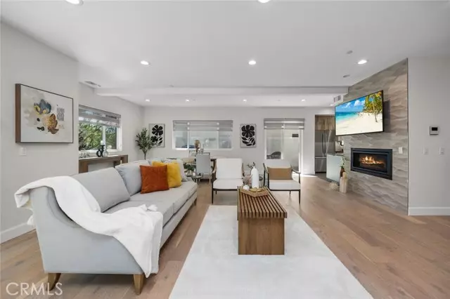 523 E Cedar 101, Burbank, CA 91501