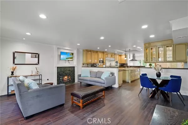 Reseda, CA 91335,7425 Vanalden AVE