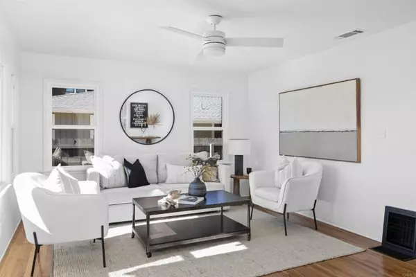 Carlsbad, CA 92008,1010 Grand AVE