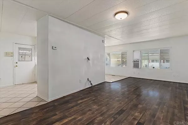 Vista, CA 92083,718 Sycamore AVE 44