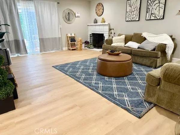 San Dimas, CA 91773,422 E Payson